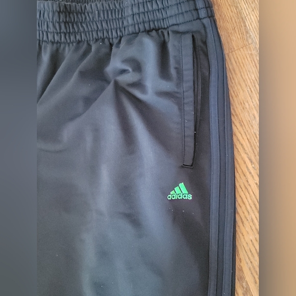 Adidas snap side warm up pants, 2X - Picture 2 of 5